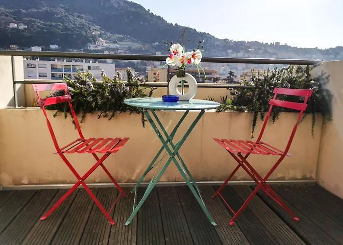 Esatitude Hotel