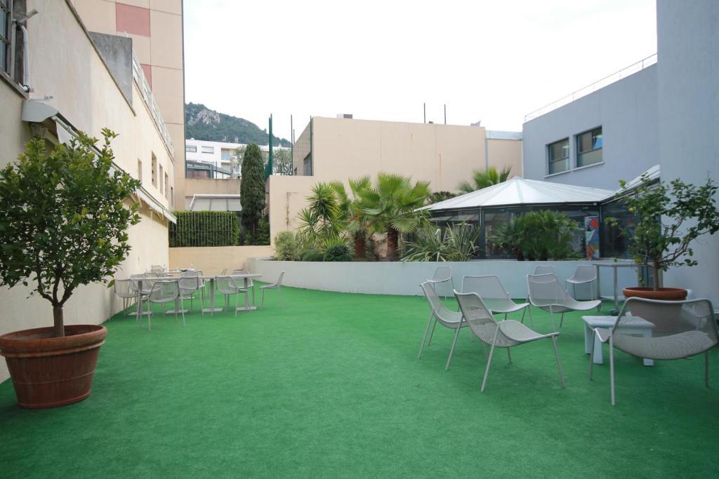 Esatitude 3* Nizza